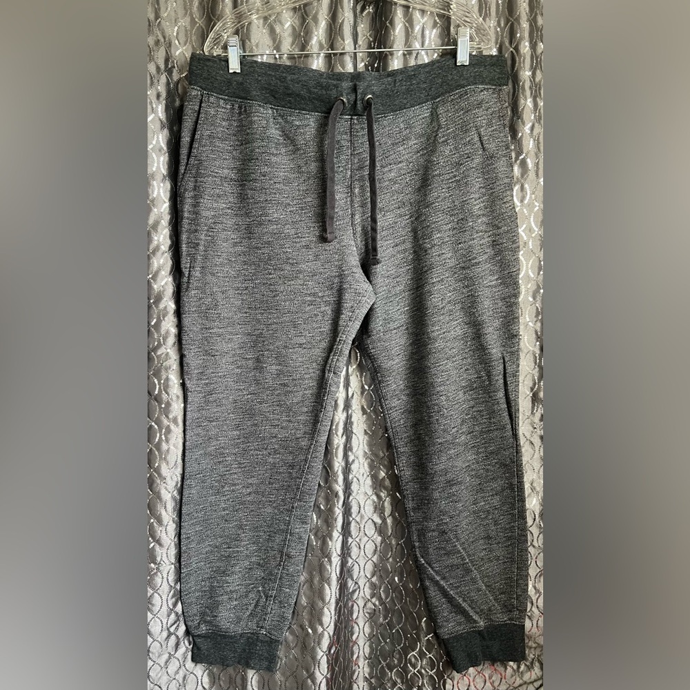 Men’s Urban Pipeline Gray Joggers Size XL